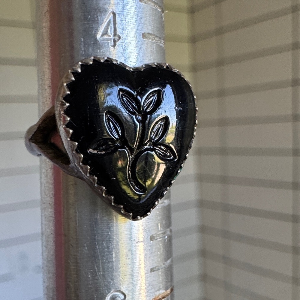 Black Heart Ring with Leaf Design